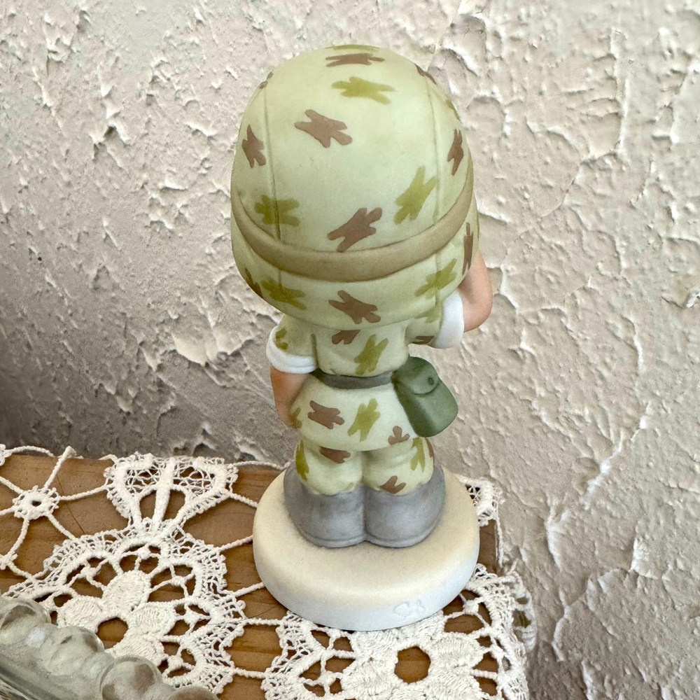 🔥🌞Precious Moments Collectable ‘Im
Proud To Be An American’ Soldier - Picture 2 of 4